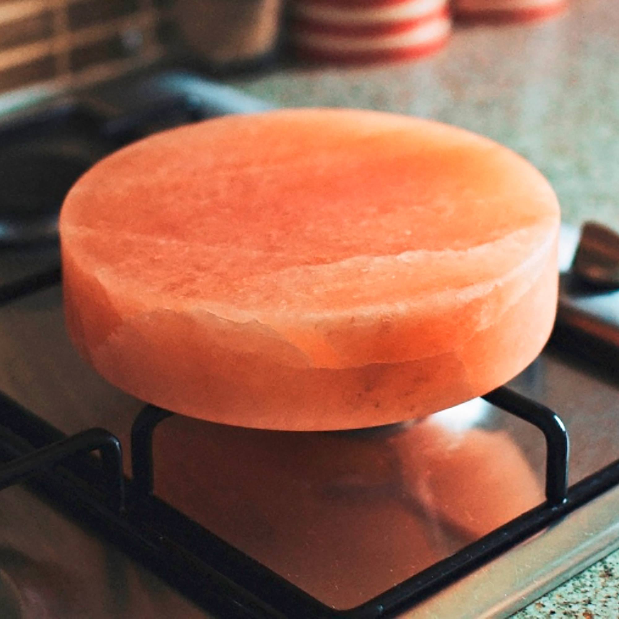 Himalayan Salt Cooking Plate - Round - 20x20x5cm image 2