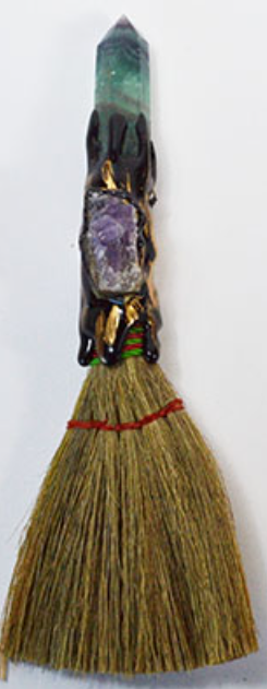 Amethyst W Crystal Broom 7" image 0
